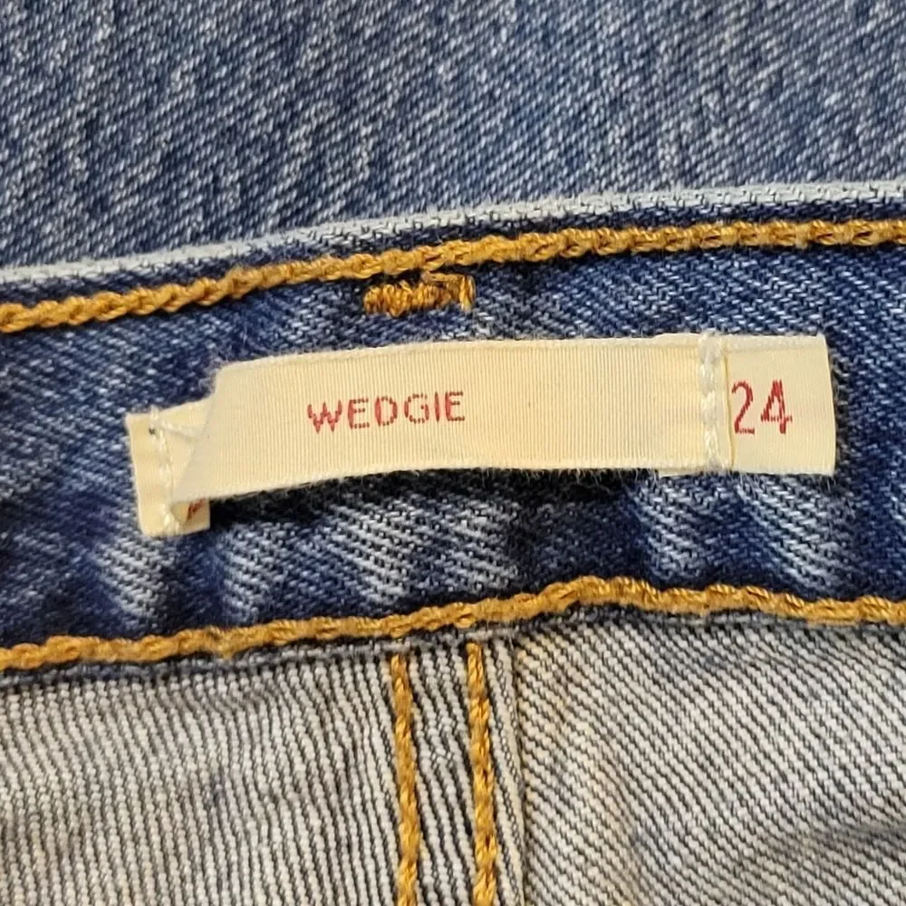 Levis Premium Wedgie Button Fly Distressed Blue Jeans Size 24
